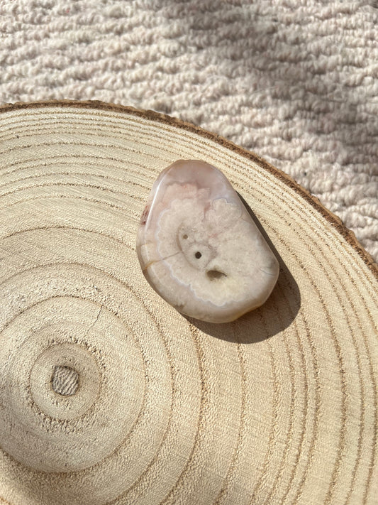 Flower Agate ~ Smooth Stone no.38