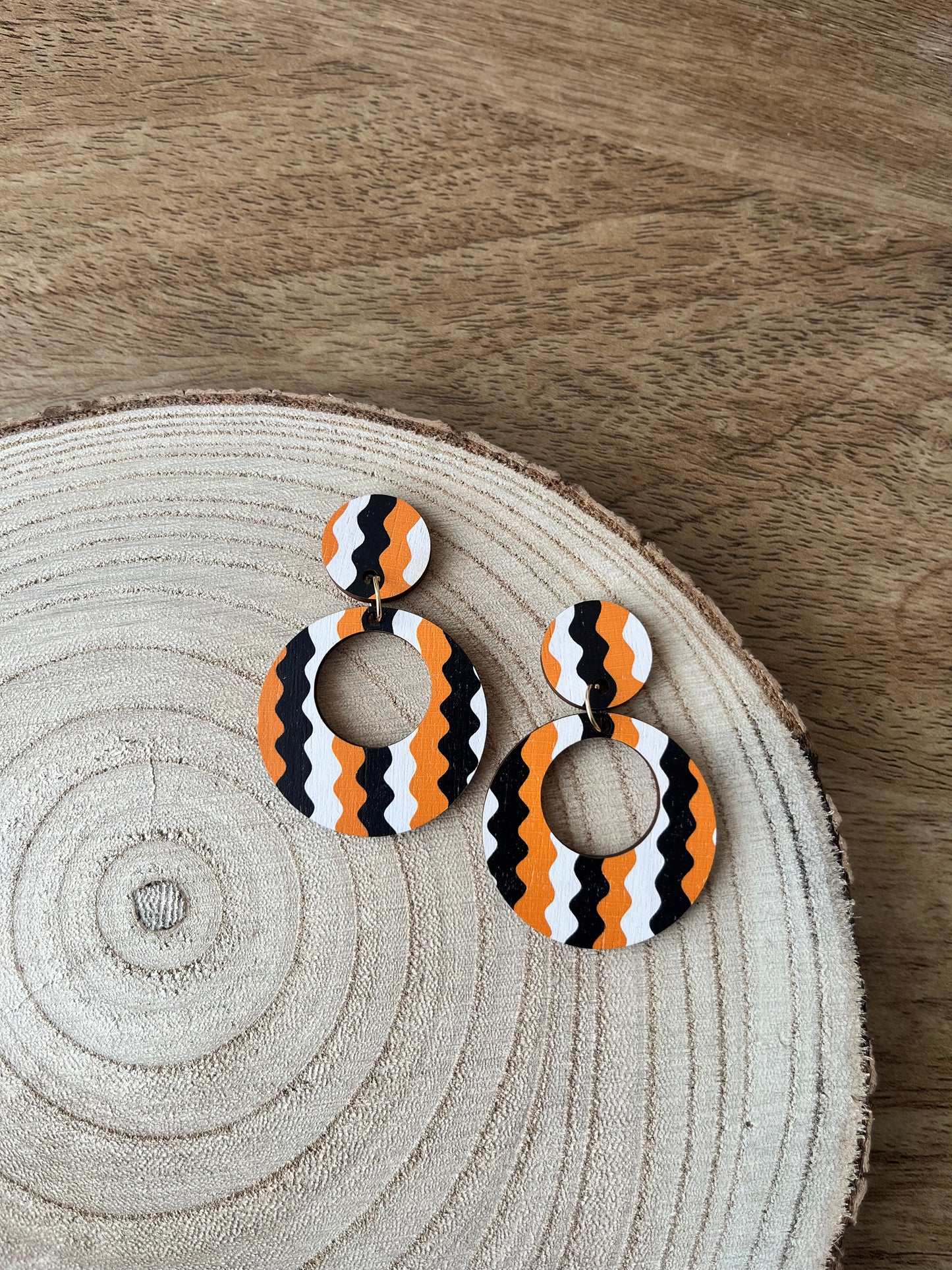 Zig Zag Wiggle ~ Circle Dangle Earrings