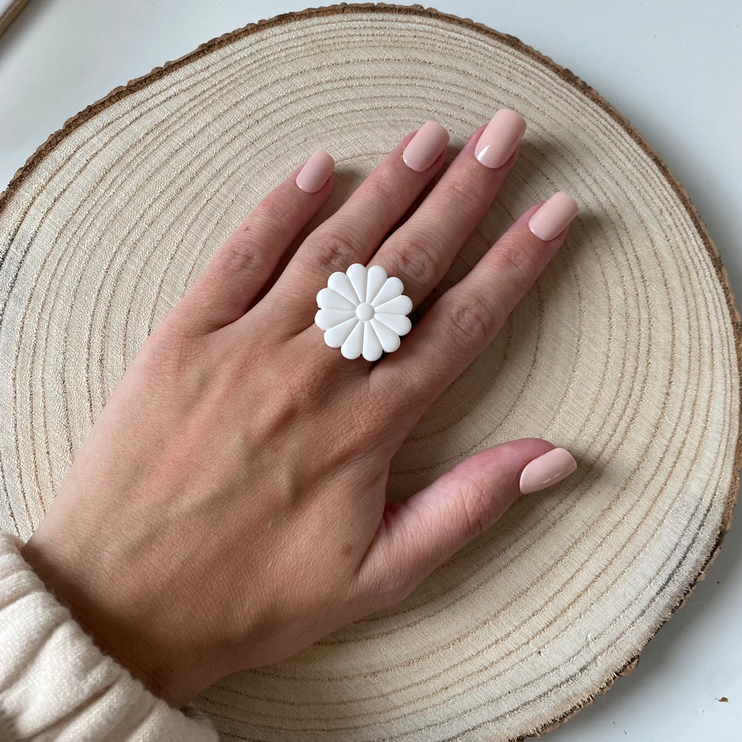 Retro daisy flower ring handmade in UK ~ adjustable ring