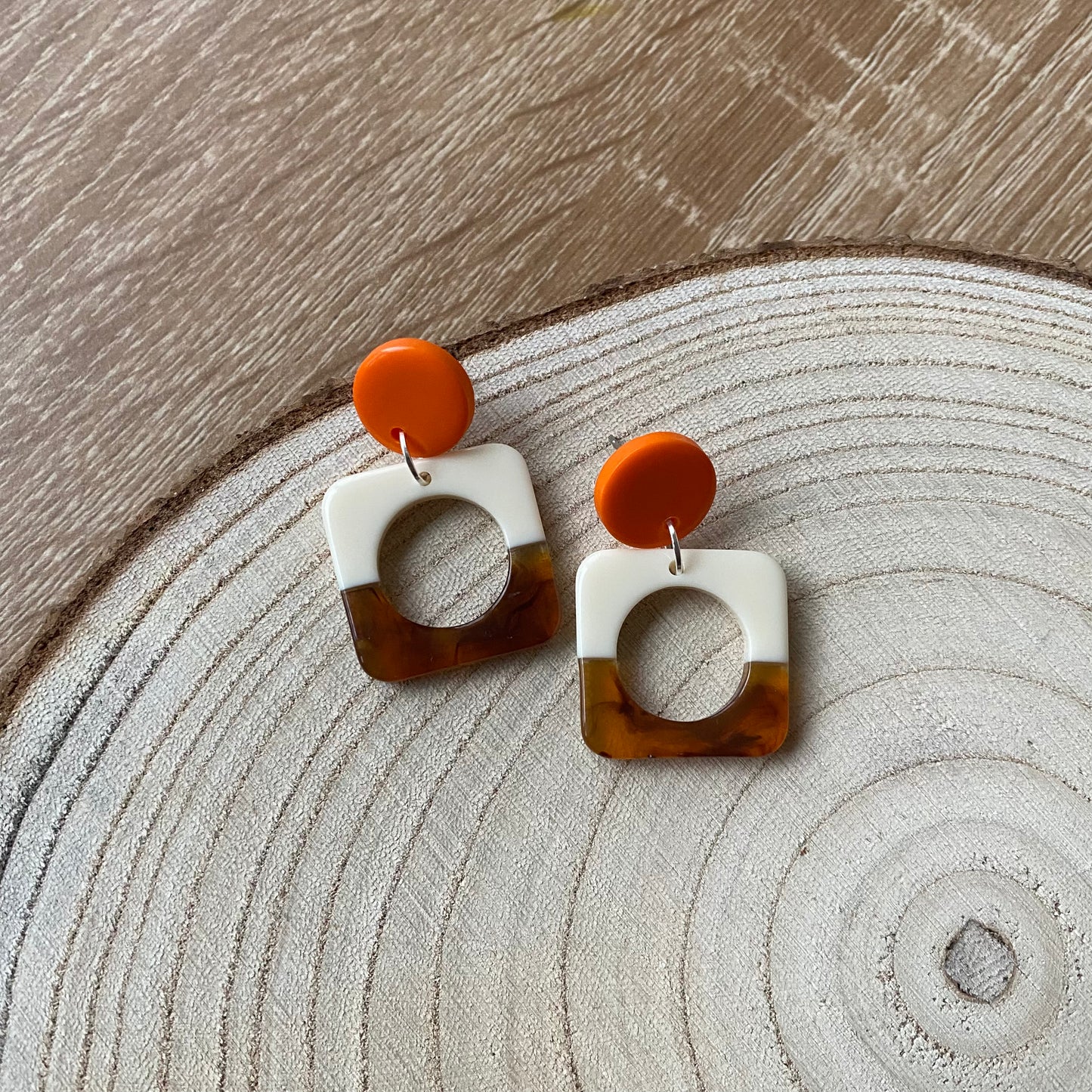 Gilda ~ brown and cream square retro earrings