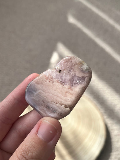 Flower Agate ~ Smooth Stone no.39