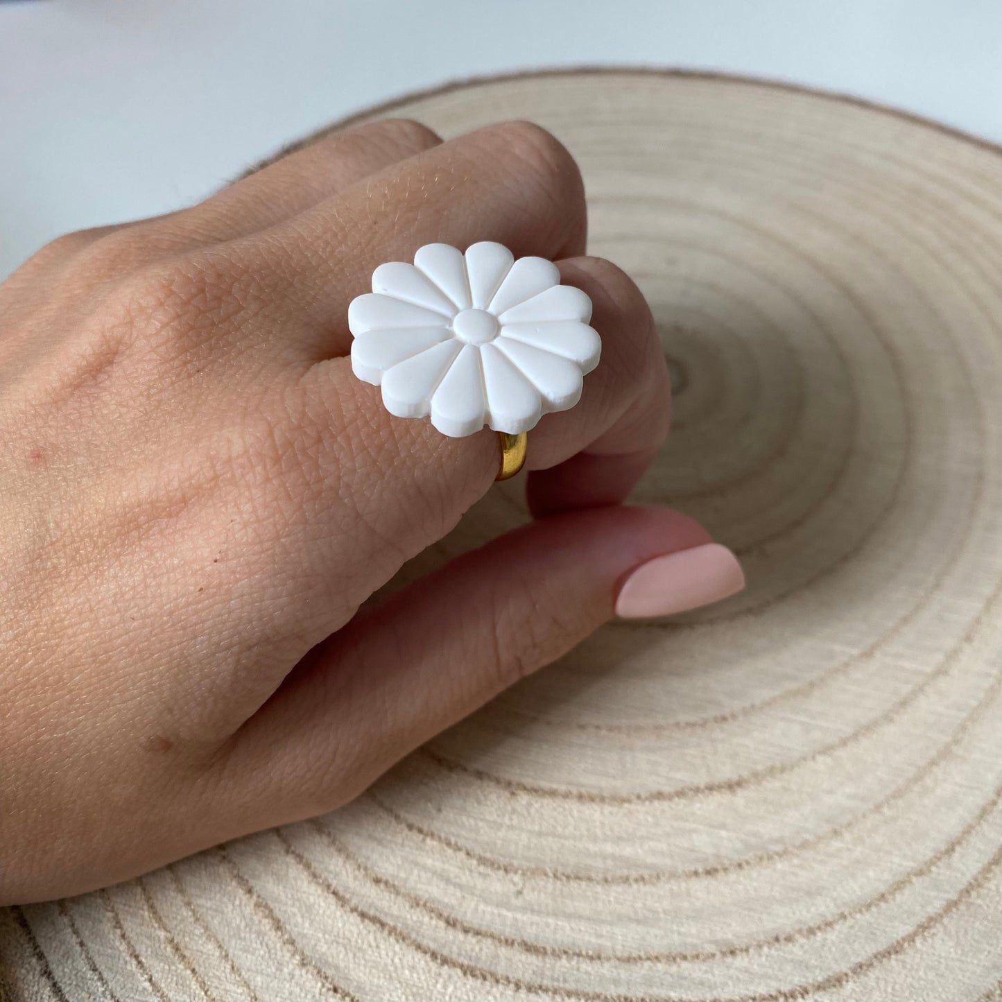 Retro daisy flower ring handmade in UK ~ adjustable ring