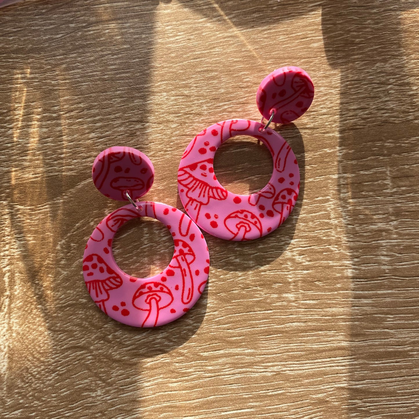 MUSHIE LOVE ~ 60s valentine mushroom retro handmade polymer clay circle earrings