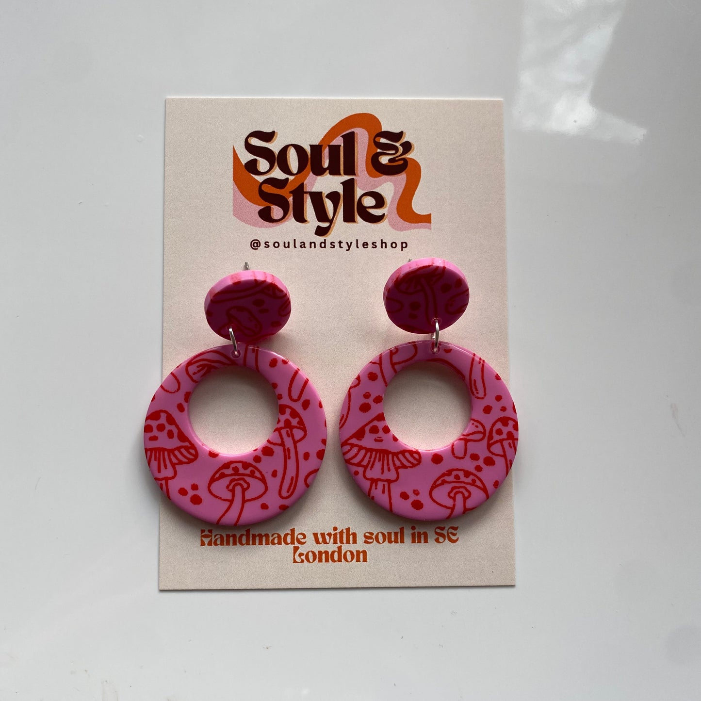 MUSHIE LOVE ~ 60s valentine mushroom retro handmade polymer clay circle earrings