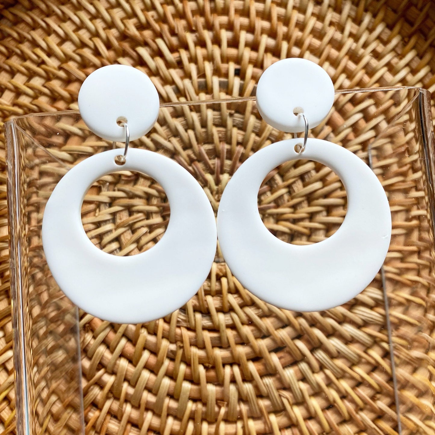 LE CLASSIC ~ 60s 70s mod hoop earrings