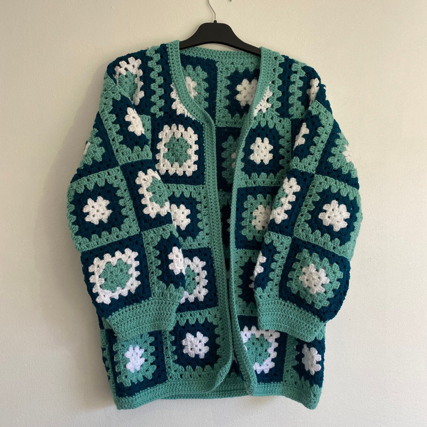 The FARRAH ~ S/M retro 60s 70s handmade crochet granny square cardigan