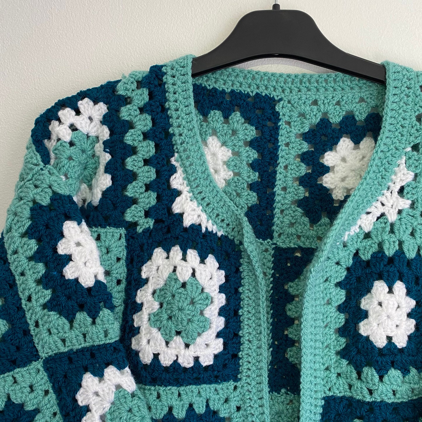 The FARRAH ~ S/M retro 60s 70s handmade crochet granny square cardigan