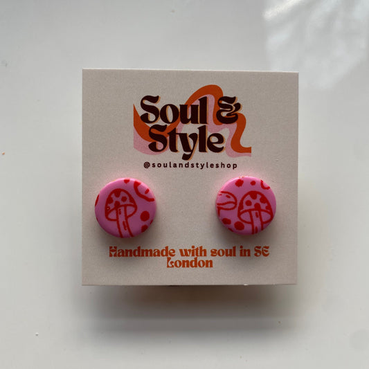 MUSHIE LOVE ~ 60s valentine mushroom retro handmade polymer clay circle stud earrings